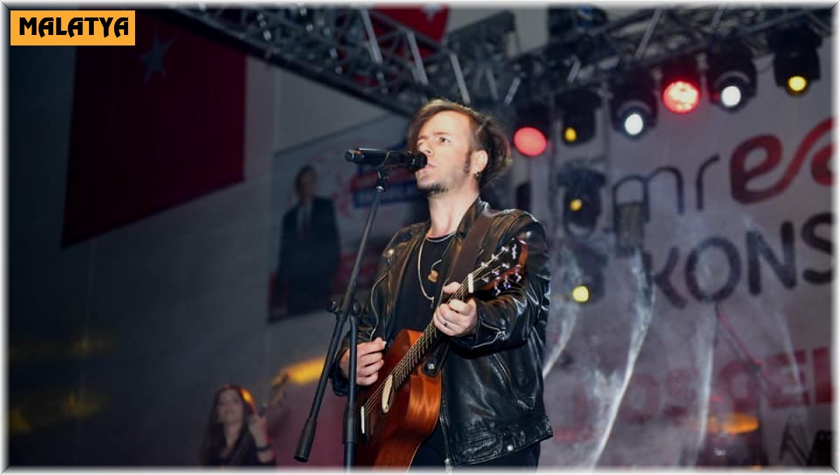Sanatçı Emre Aydın, Malatyalıları coşturdu