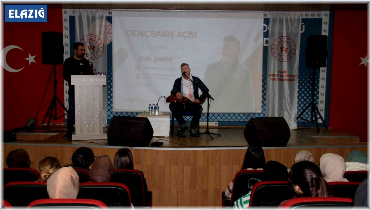 Sanatçı Metin Şentürk, üniversite öğrencilerini hem eğlendirdi hem de hayat tecrübelerini paylaştı