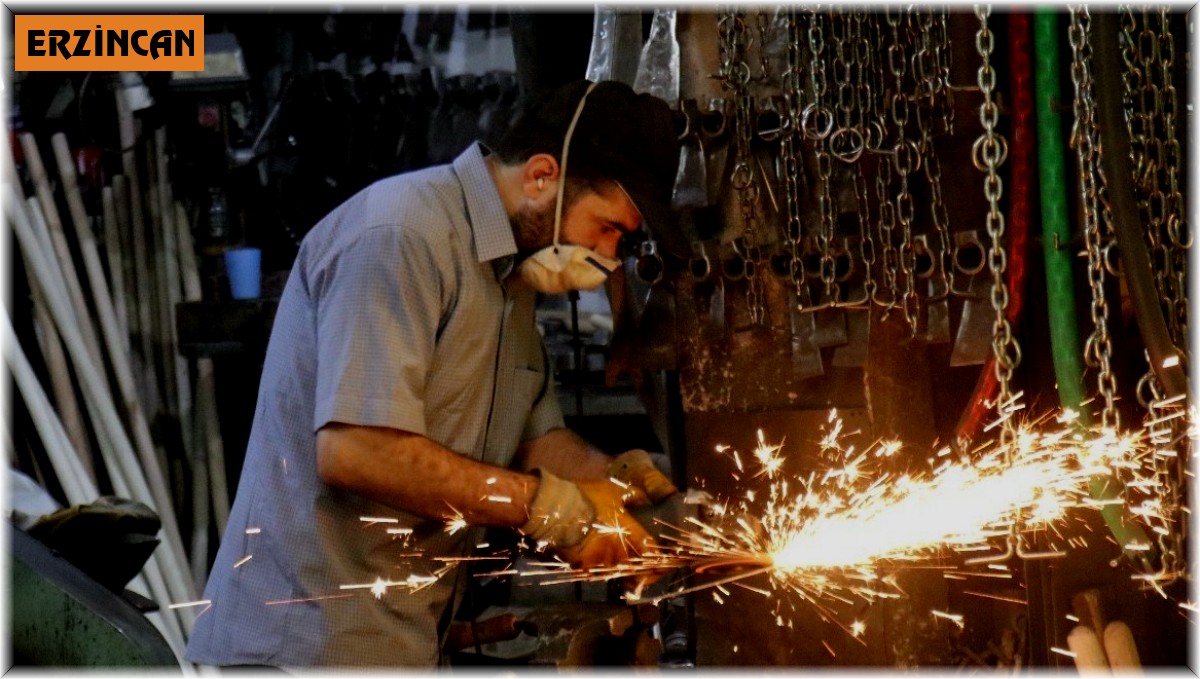 Sanayi üretimi nisanda yıllık yüzde 10,8 arttı