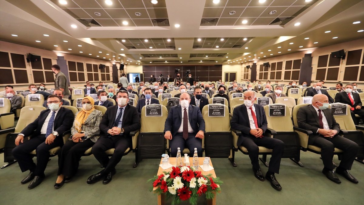 Sanayi ve Teknoloji Bakanı Mustafa Varank, Erzurum'da sanayiciler ile buluştu: