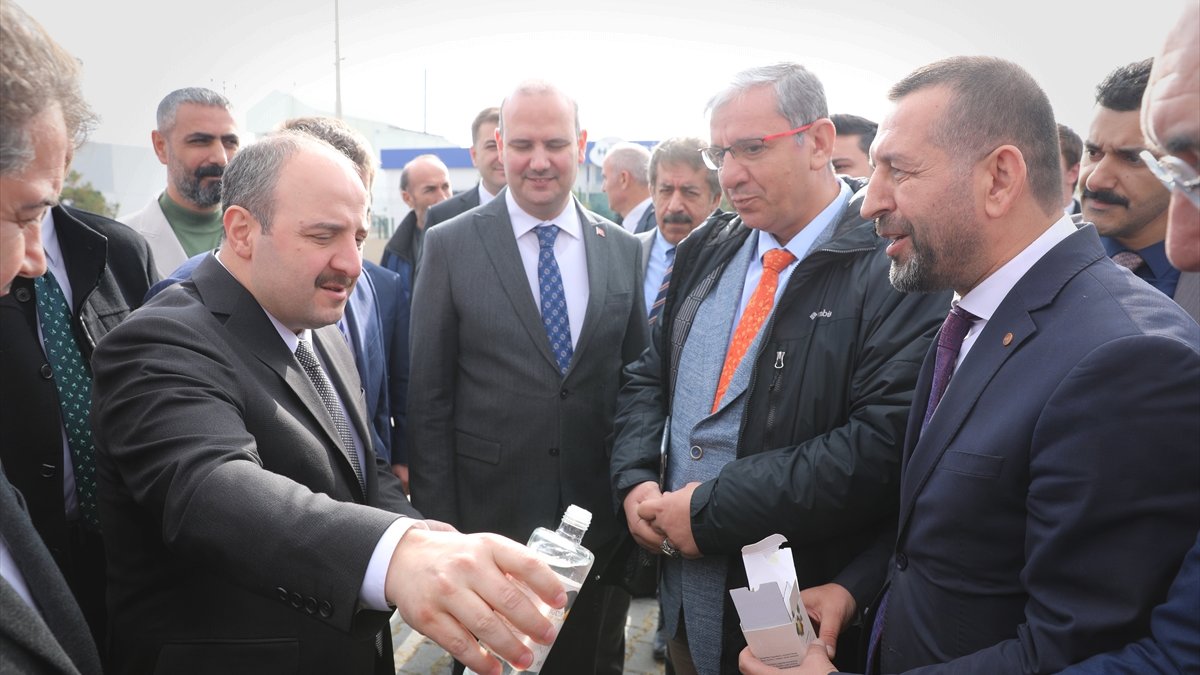 Sanayi ve Teknoloji Bakanı Varank, Iğdır'da fabrikaların toplu açılışında konuştu: