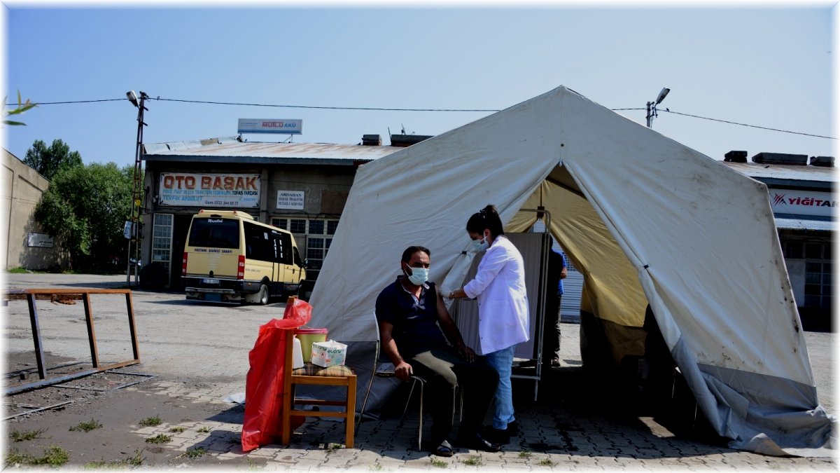 Sanayicilere aşı çadırı