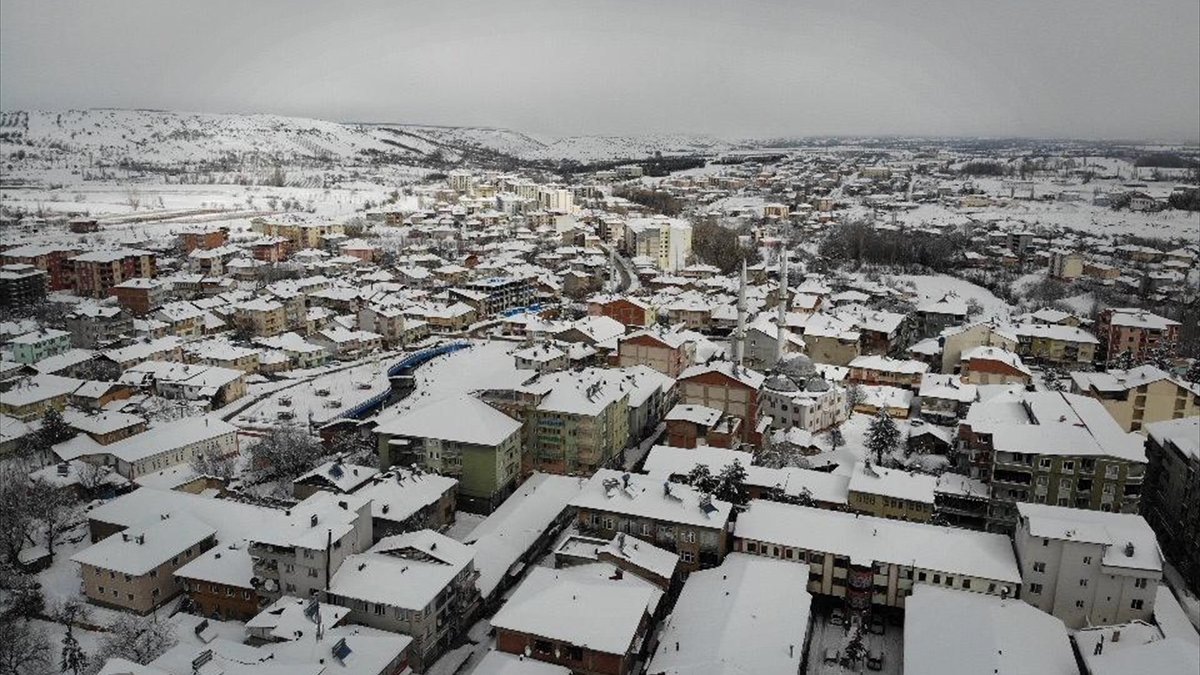 Şanlıurfa, Adıyaman, Kahramanmaraş ve Malatya'da karla mücadele çalışmaları sürüyor