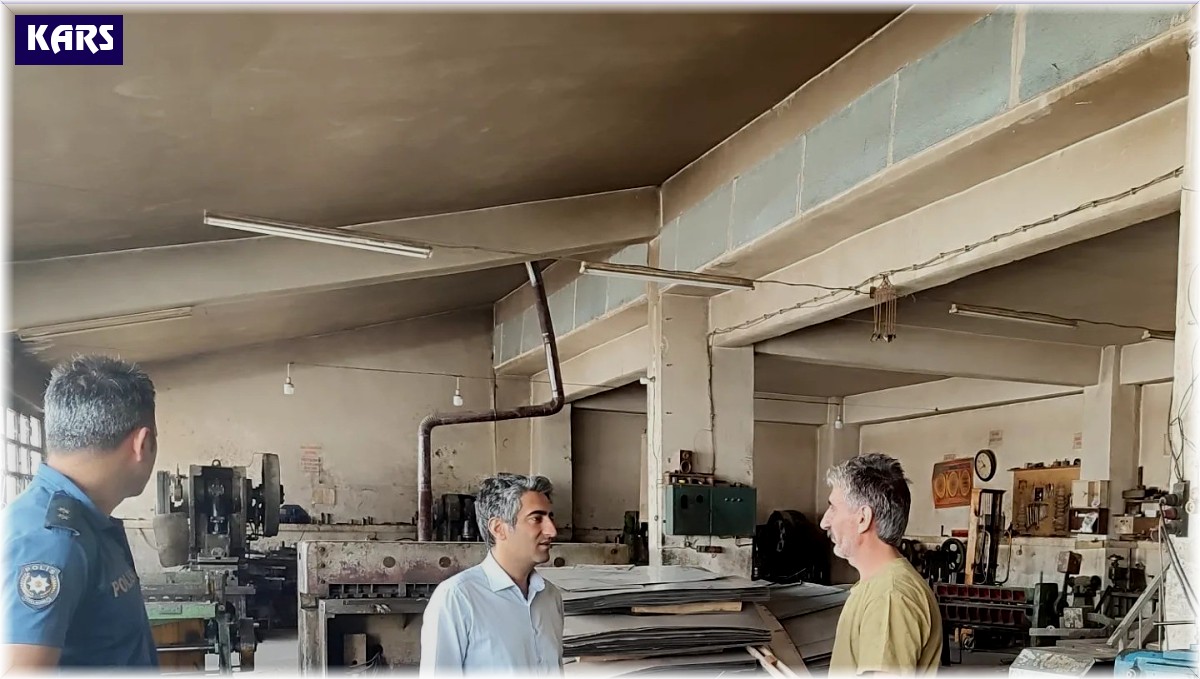 Sarıkamış Kaymakamı Aslantatar, esnafı ziyaret etti