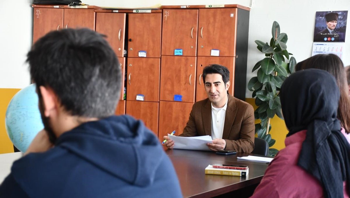 Sarıkamış Kaymakamı Enis Aslantatar, "Öğrencilerimiz bizim için çok kıymetli"