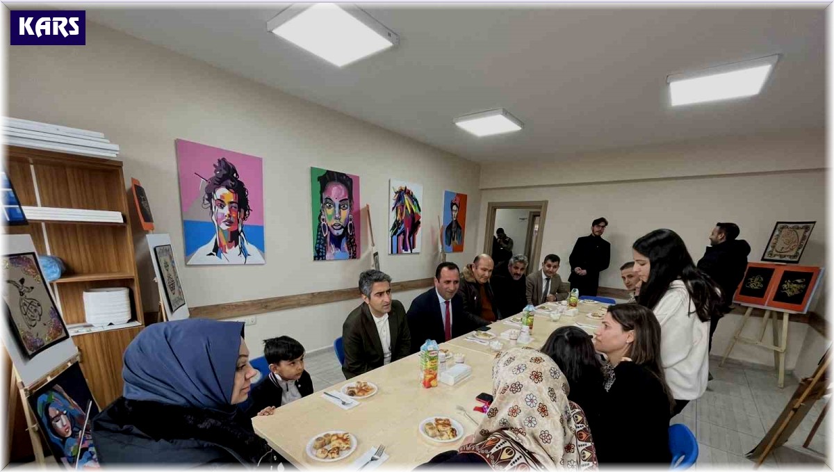 Sarıkamış'ta kütüphane açılışı yapıldı