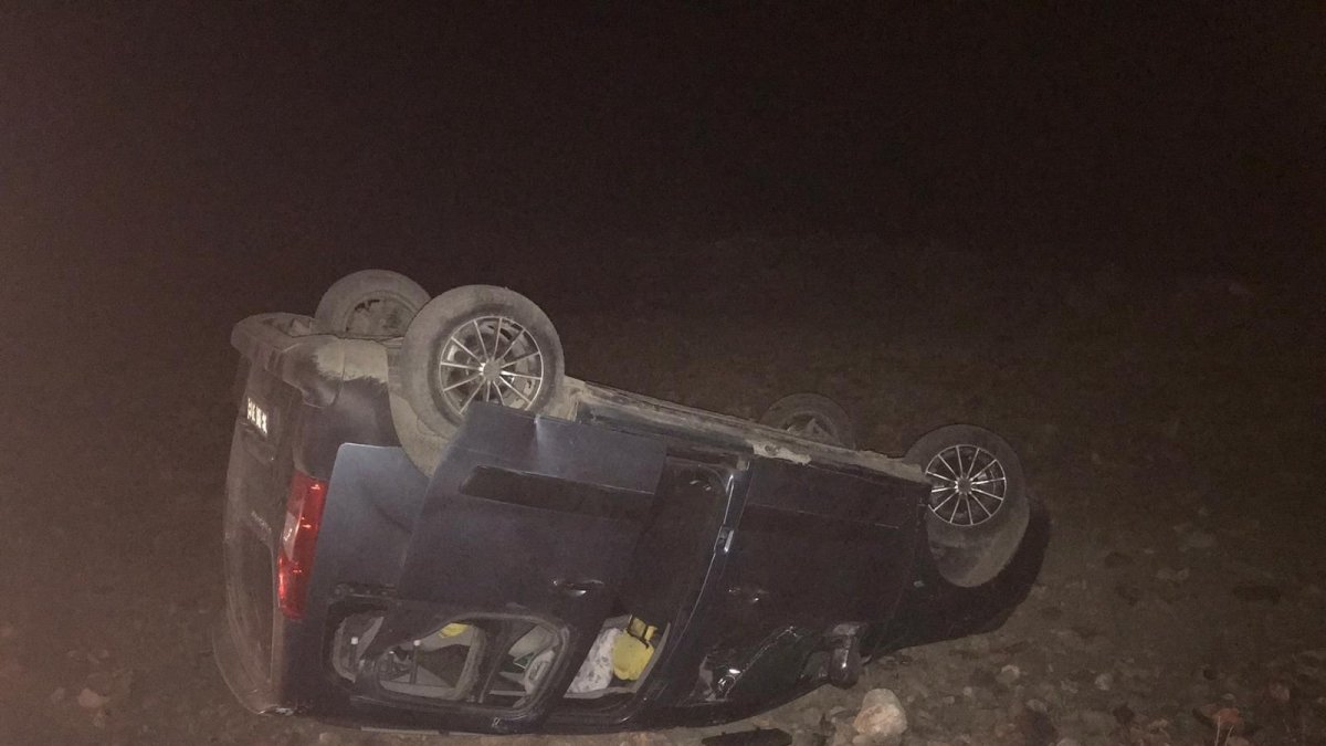 Sarıkamış'ta otomobil takla attı: 5 yaralı