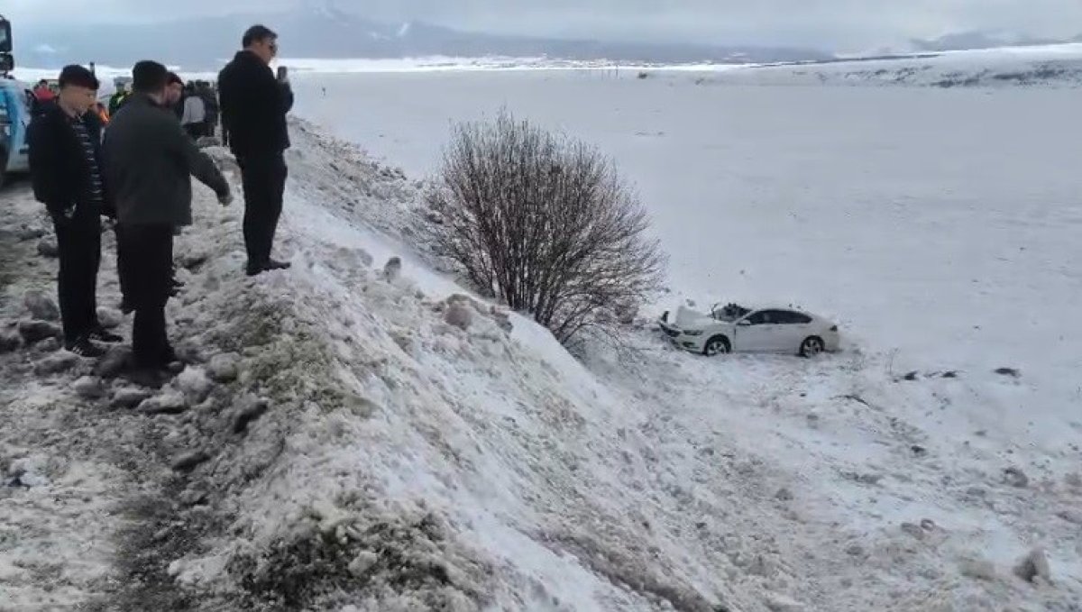 Sarıkamış'ta trafik kazası: 1 yaralı