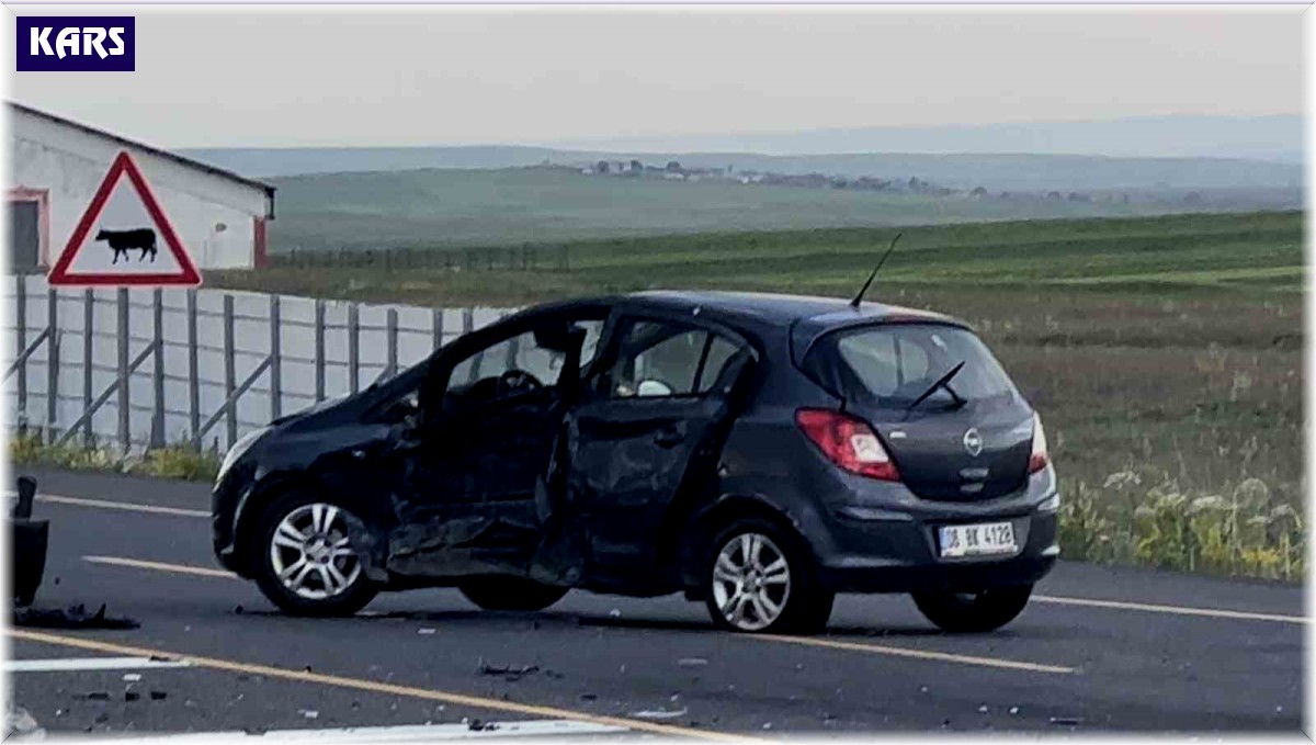 Sarıkamış'ta trafik kazası: 4 yaralı