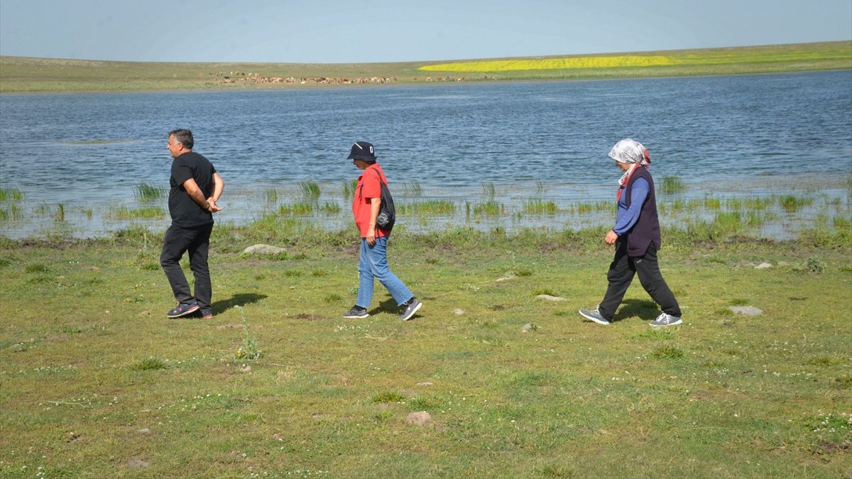 Sarıkamış'taki Asboğa Gölü ziyaretçilerini bekliyor