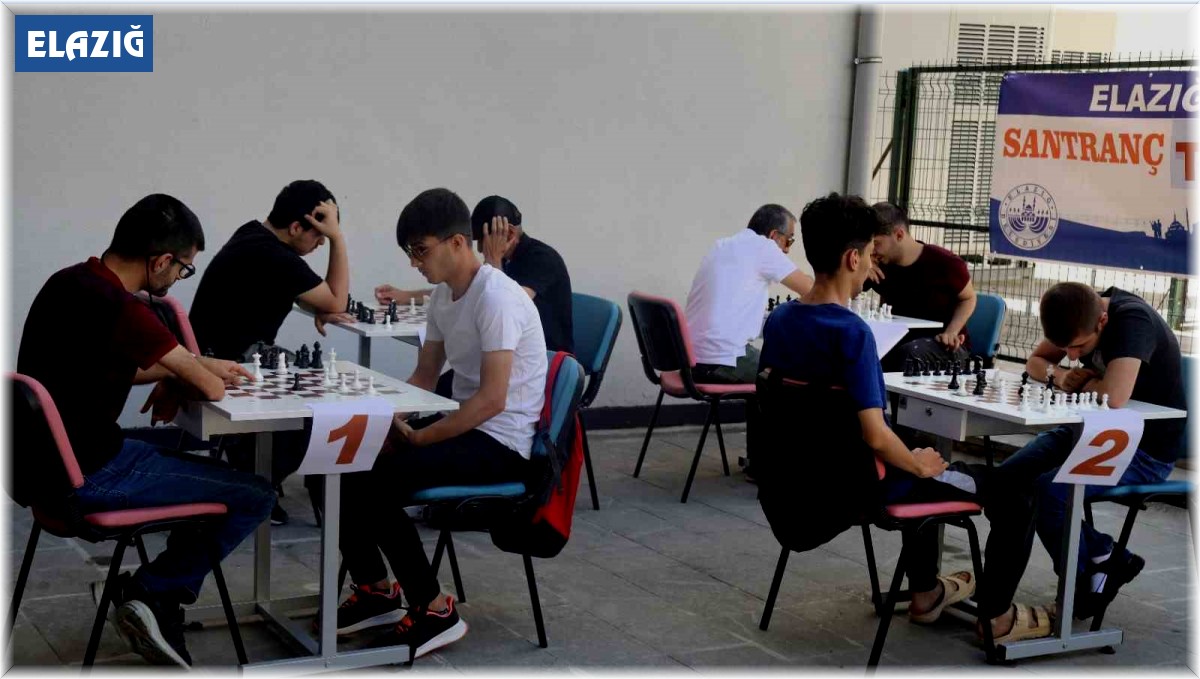 Satranç turnuvasında heyecan dolu anlar yaşandı