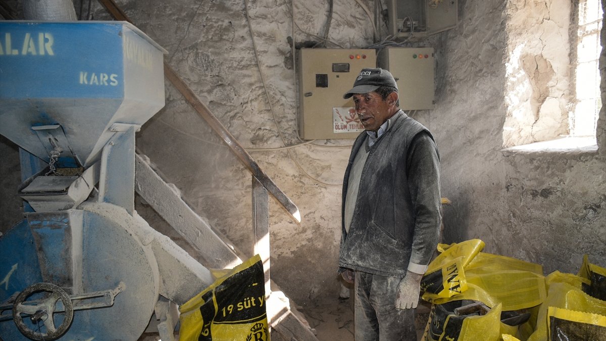 Savaş karşıtı Malakanlar'dan kalan su değirmeni 142 yıldır teknolojiye direniyor