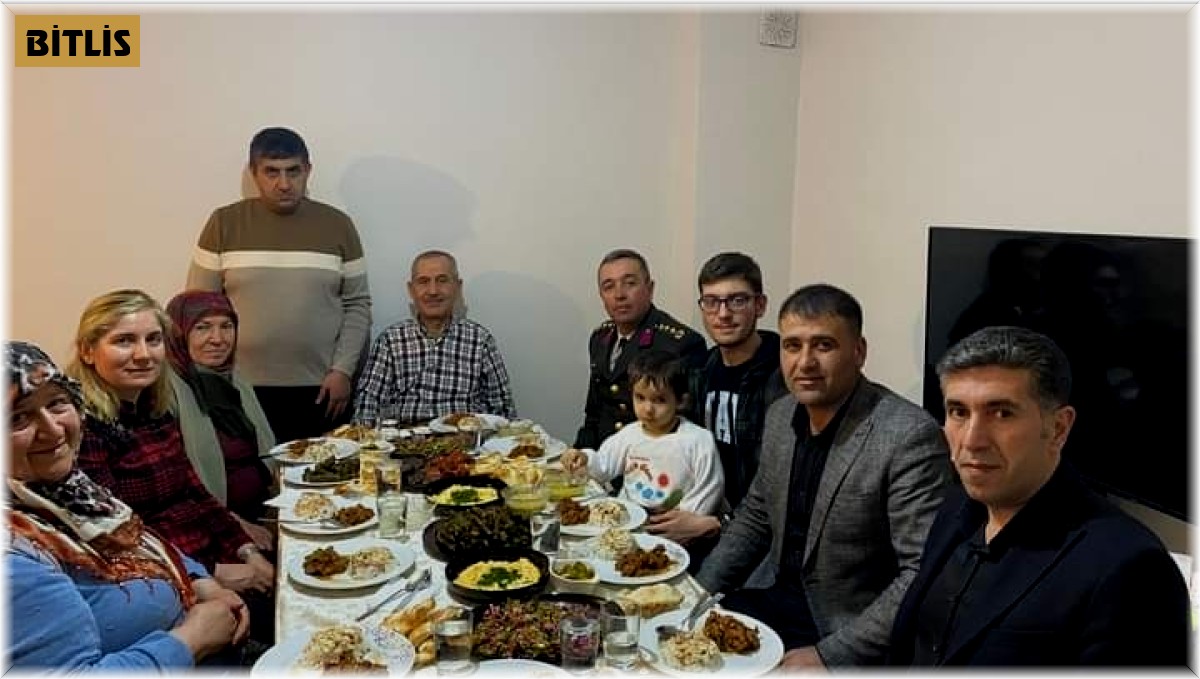 Şehit ailesine anlamlı ziyaret