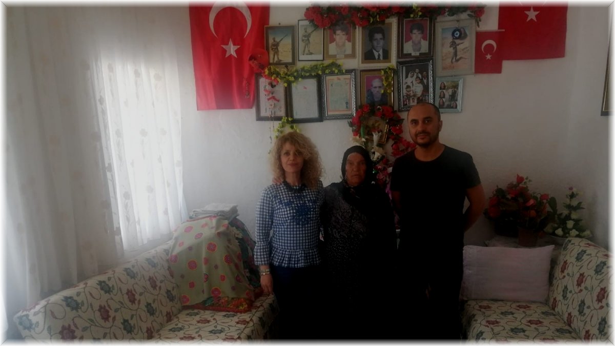 Şehit annesine müdire şefkati