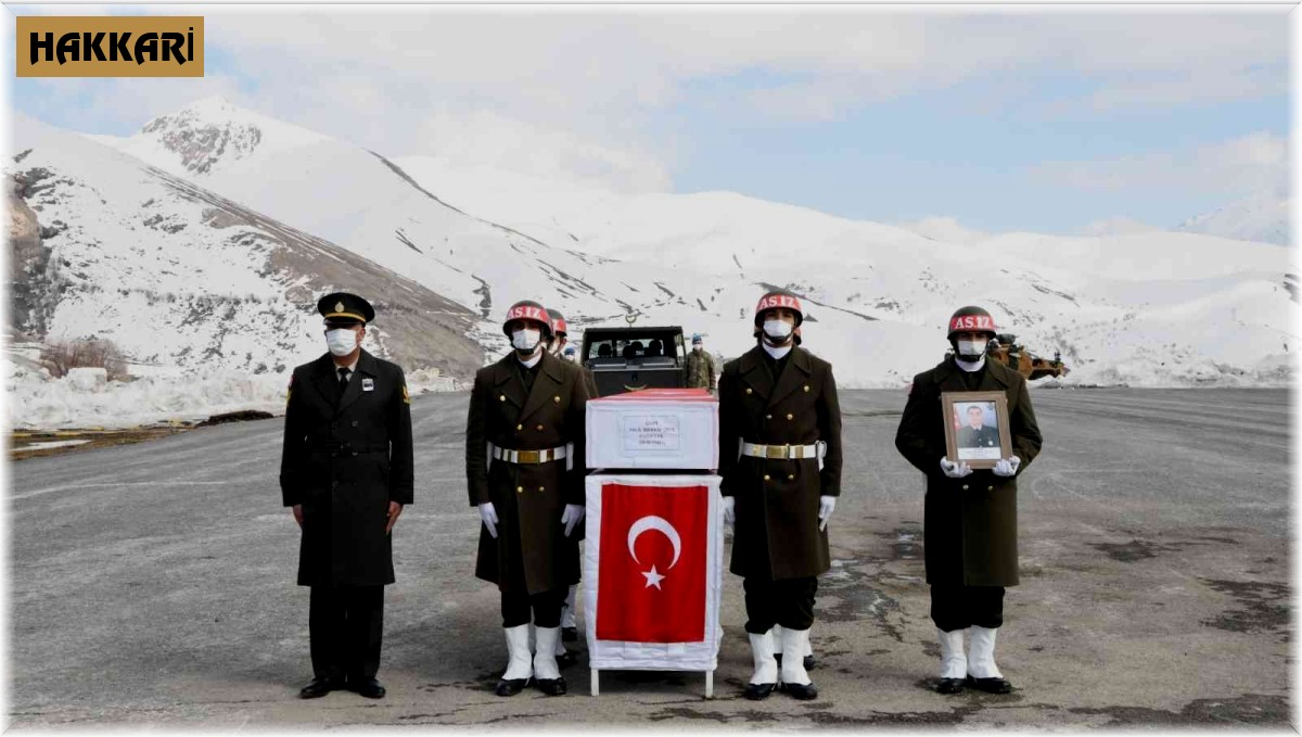 Şehit askerin cenazesi memleketine uğurlandı