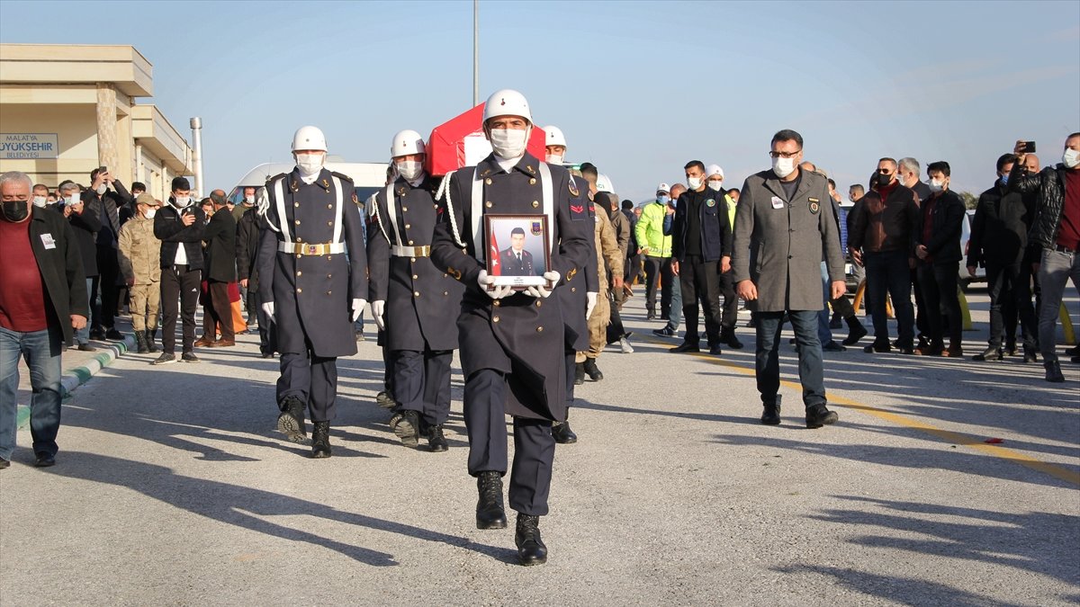 Şehit Astsubay Başçavuş Semih Özbey, Malatya'da son yolculuğuna uğurlandı