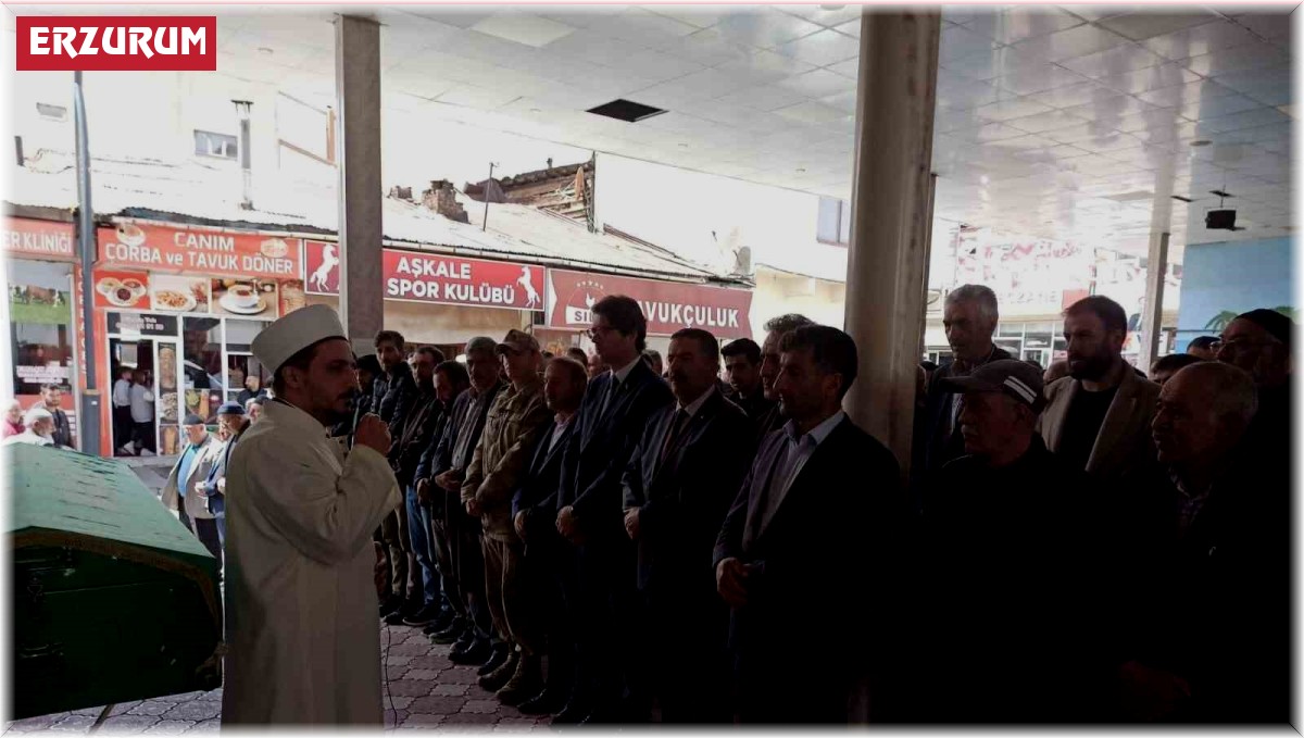 Şehit babasına son görev