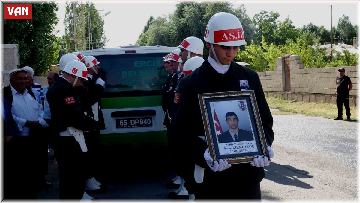 Şehit Enes Kırmızıkoç gözyaşları arasında son yolculuğuna uğurlandı