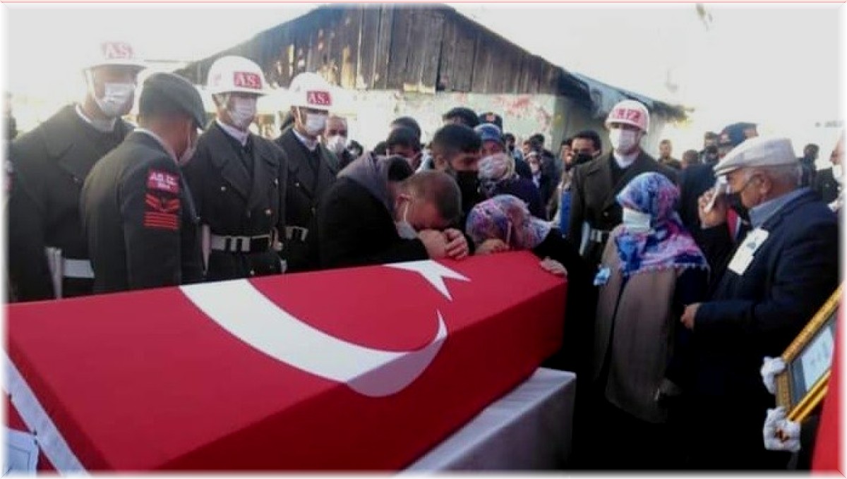 Şehit er Enes Yıldız Ardahan'da son yolculuğuna uğurlandı