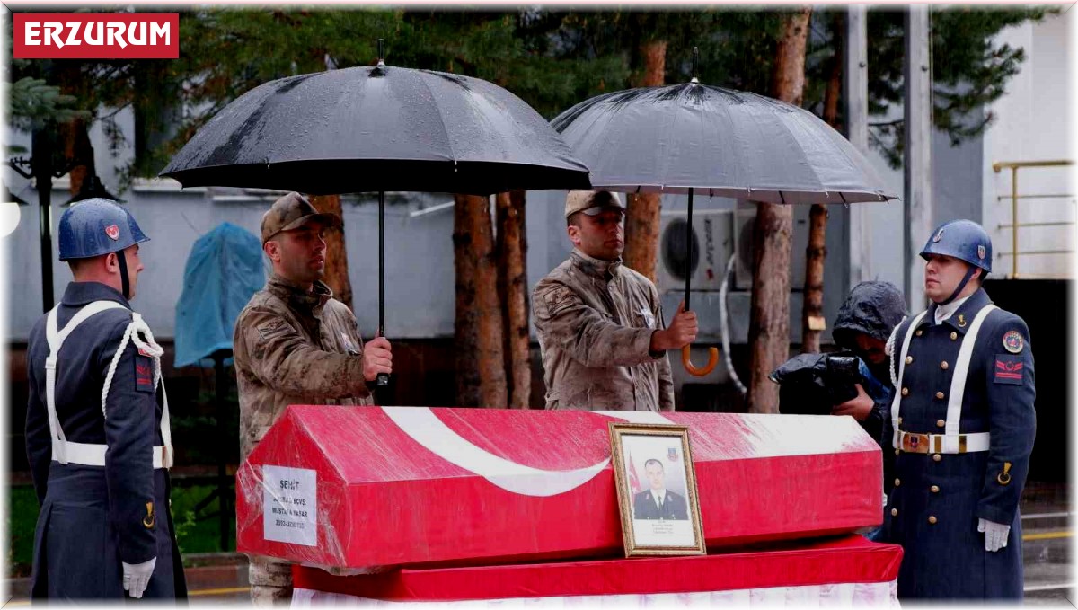 Şehit karakol komutanı törenle memleketine uğurlandı