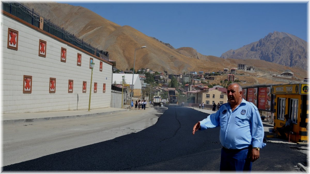 Şehit Mehmet Ceylan yolu asfaltlandı