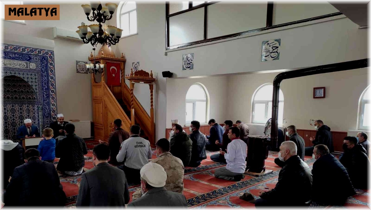 Şehit öğretmenler için mevlit