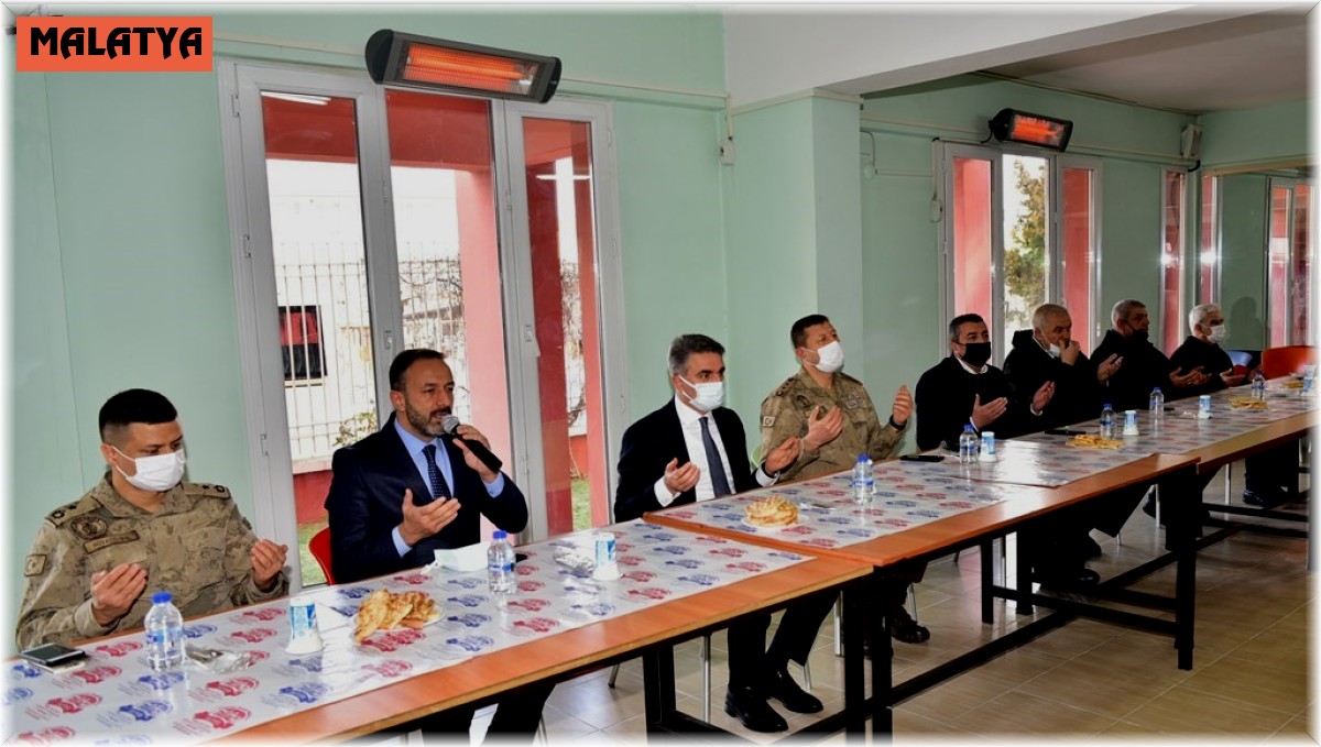 Şehit Özbey için Mevlid-i Şerif okutuldu