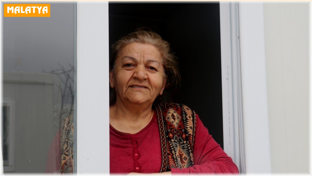 Şehit pilot Ertan'ın ailesi konteynerde hayata tutundu