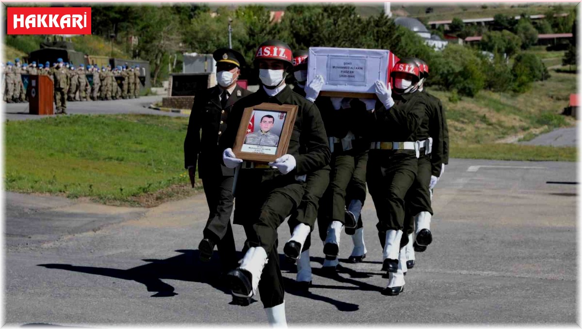Şehit Piyade Er Akın'ın naaşı memleketine uğurlandı