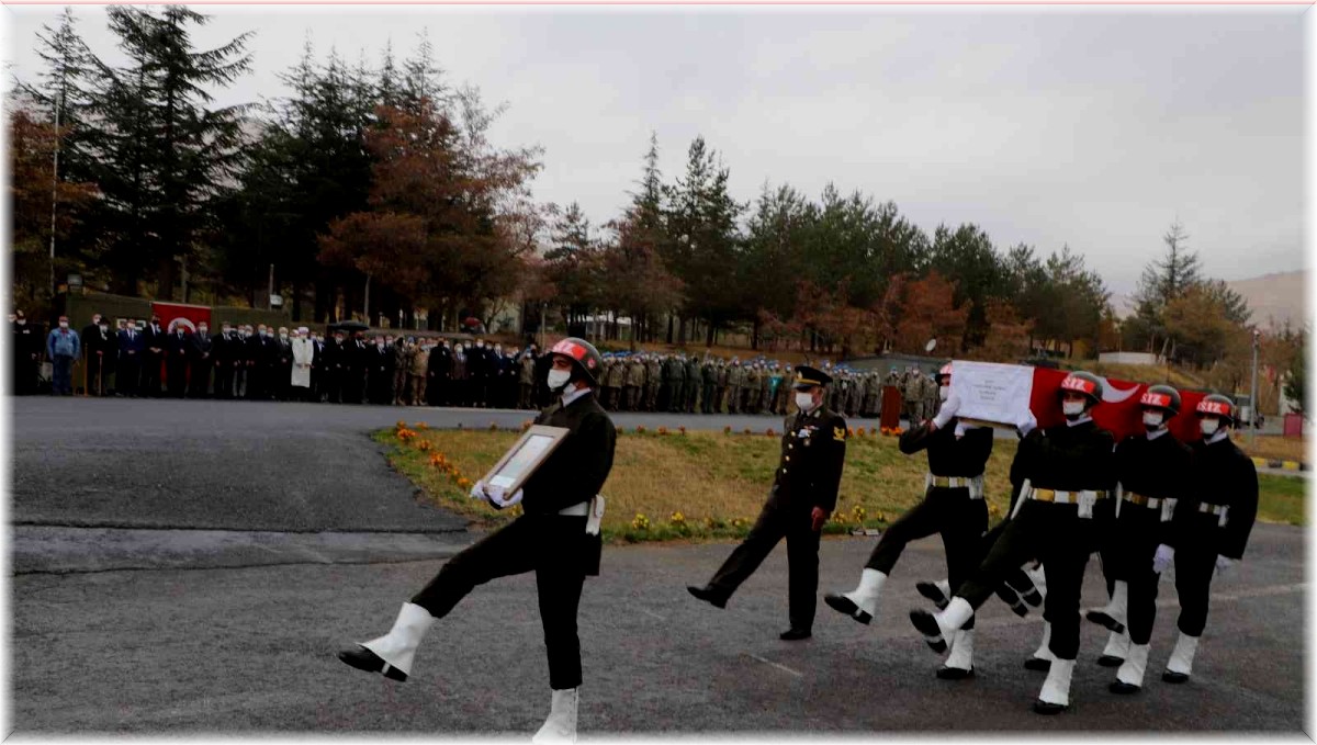 Şehit Yalman için Hakkari'de tören düzenlendi