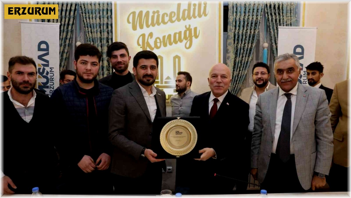 Sekmen, tecrübelerini gençlerle paylaştı