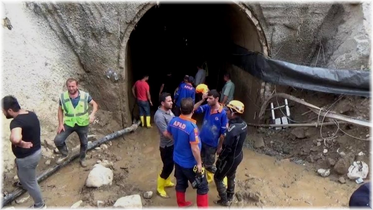 Sel sularına kapılan işçiyi arama çalışmalarına devam ediliyor