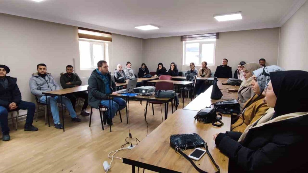 Selim'de 'Buğdaygil yem bitkileri yetiştiriciliği' kursu düzenlendi