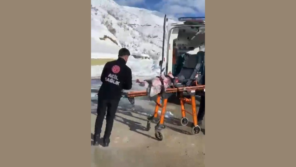 Şemdinli'de yanık olayı: 9 aylık bebek Van'a sevk edildi