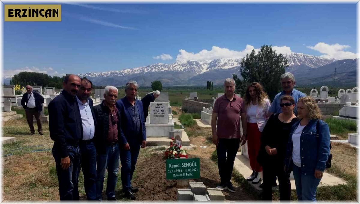 Şengül, ölümünün 1. yıl dönümünde kabri başında anıldı