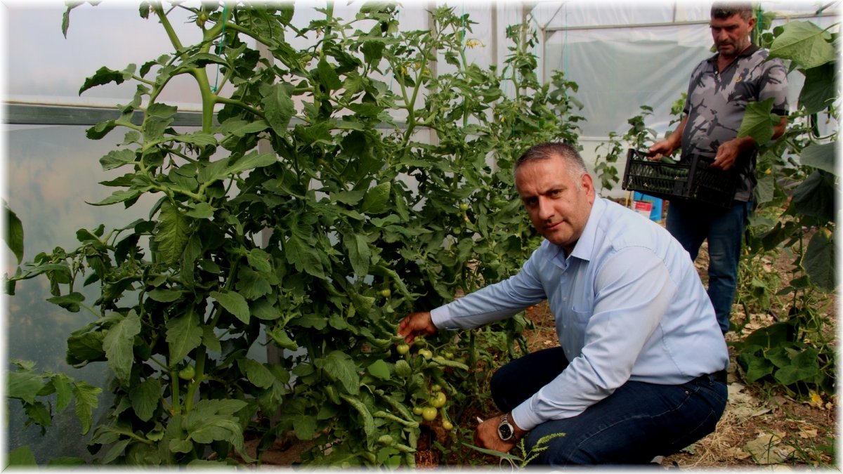 Şenkaya Belediyesi üretim yaparak öğrencilere destek oluyor