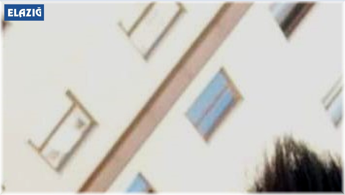 Serinlemek için çaya giren ve boğulan genç, defnedildi