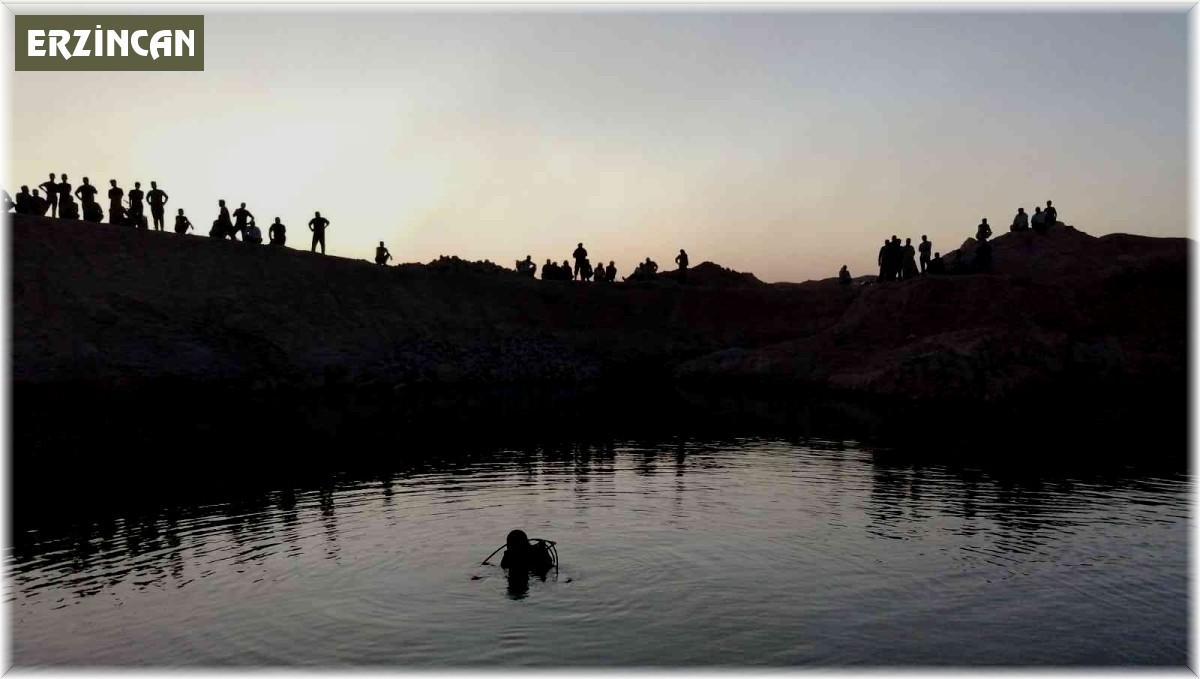 Serinlemek için girdiği nehirde boğuldu