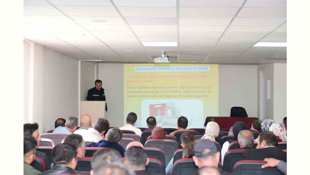 Servis şoförleri ve rehber personellere iş sağlığı ve güvenliği eğitimi verildi