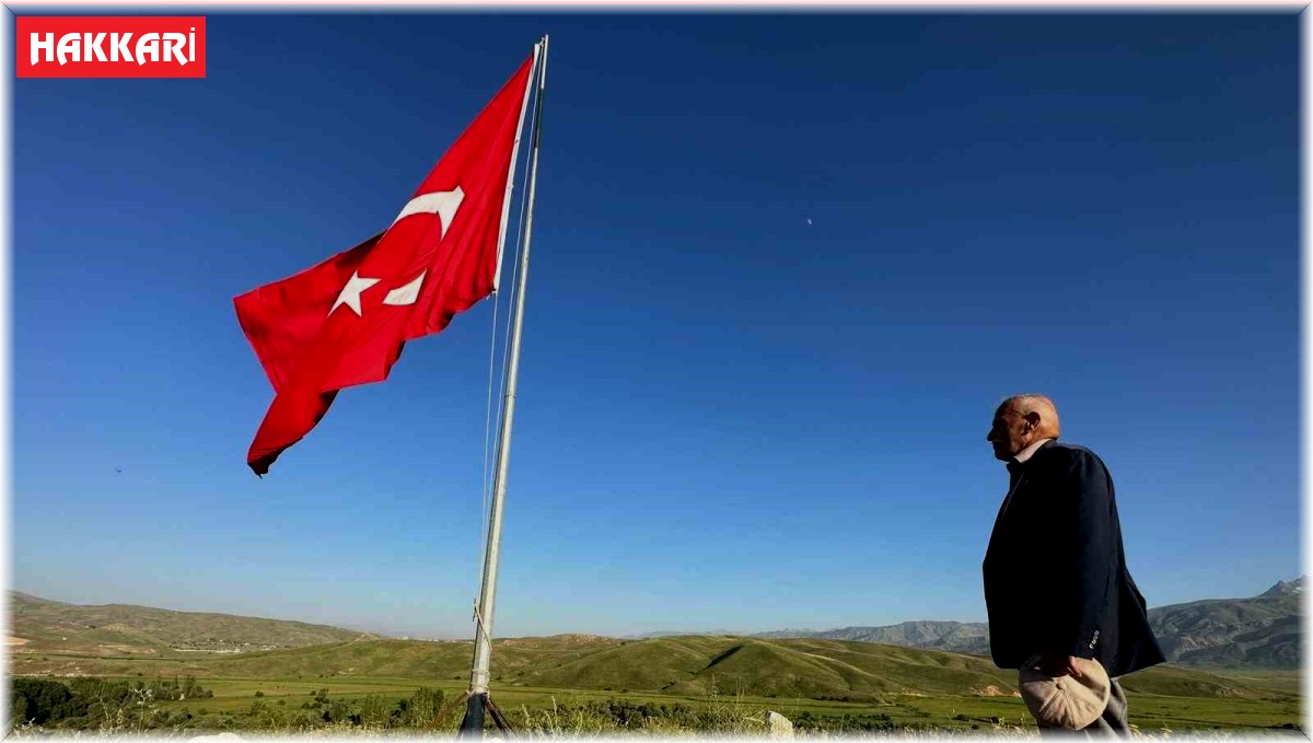 Seyit Tahir Dede'nin hüzünlü bayrak nöbeti