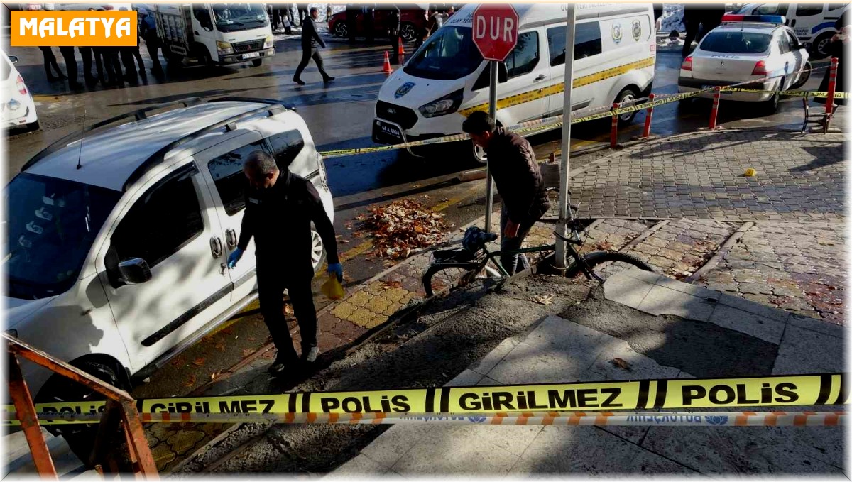 Seyyar satıcı zabıta tartışması kanlı bitti: 4'ü zabıta 7 yaralı