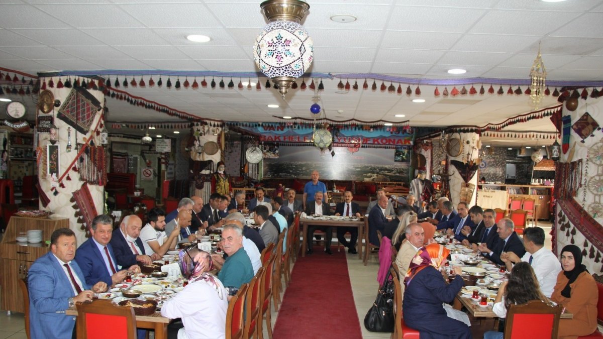 SGK Başkanı Yılmaz, STK'larla bir araya geldi