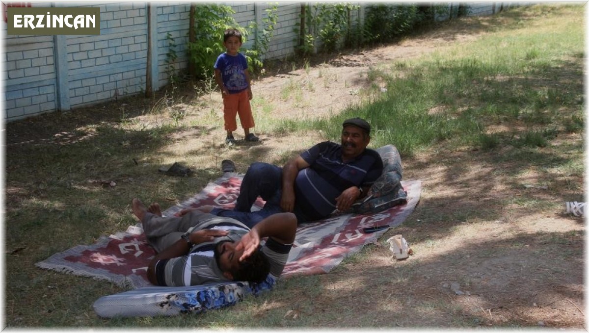 Sıcaktan bunalan vatandaşlar mesire alanlarına akın etti