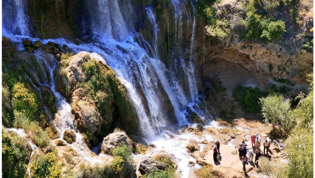 Sıcaktan bunalanların adresi: Girlevik Şelalesi