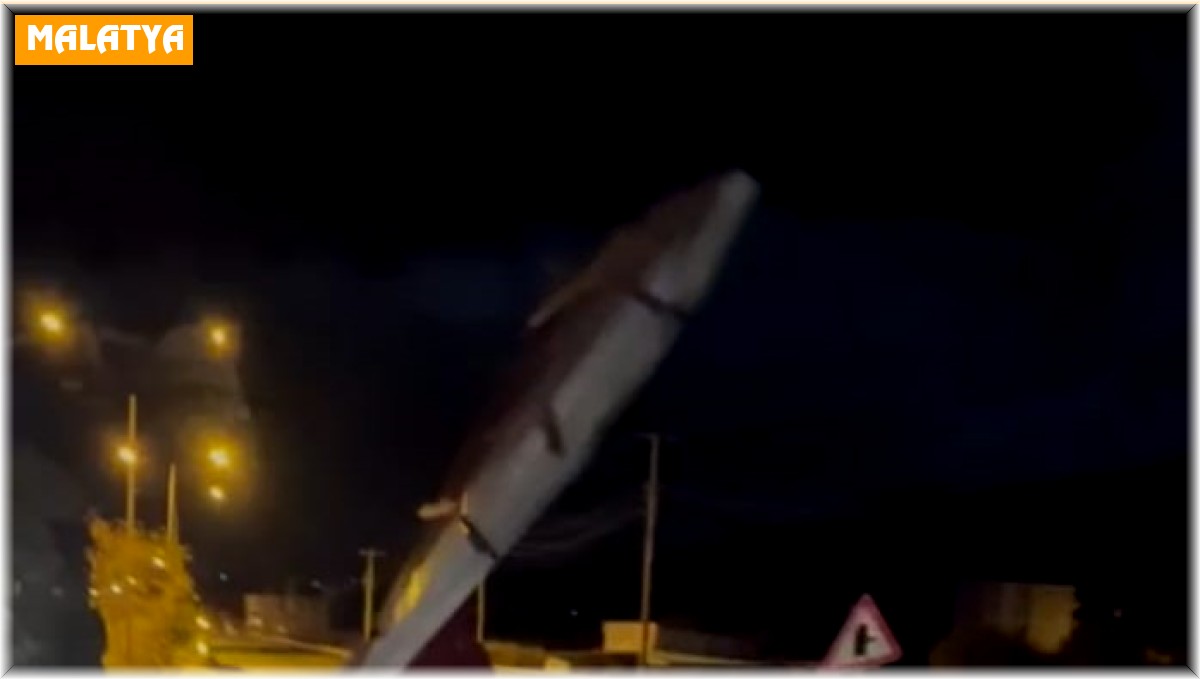 Şiddetli fırtına çatıyı uçurdu