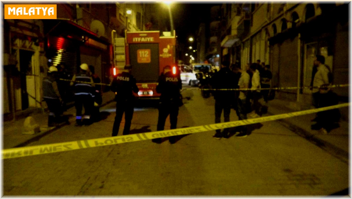 Sigara içeyim derken mahalleyi yakıyordu