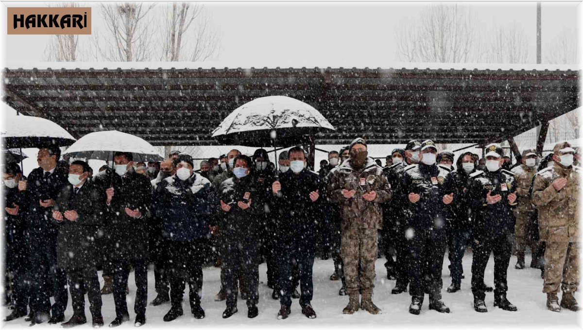 Silah kazasında hayatını kaybeden polis memleketine uğurlandı