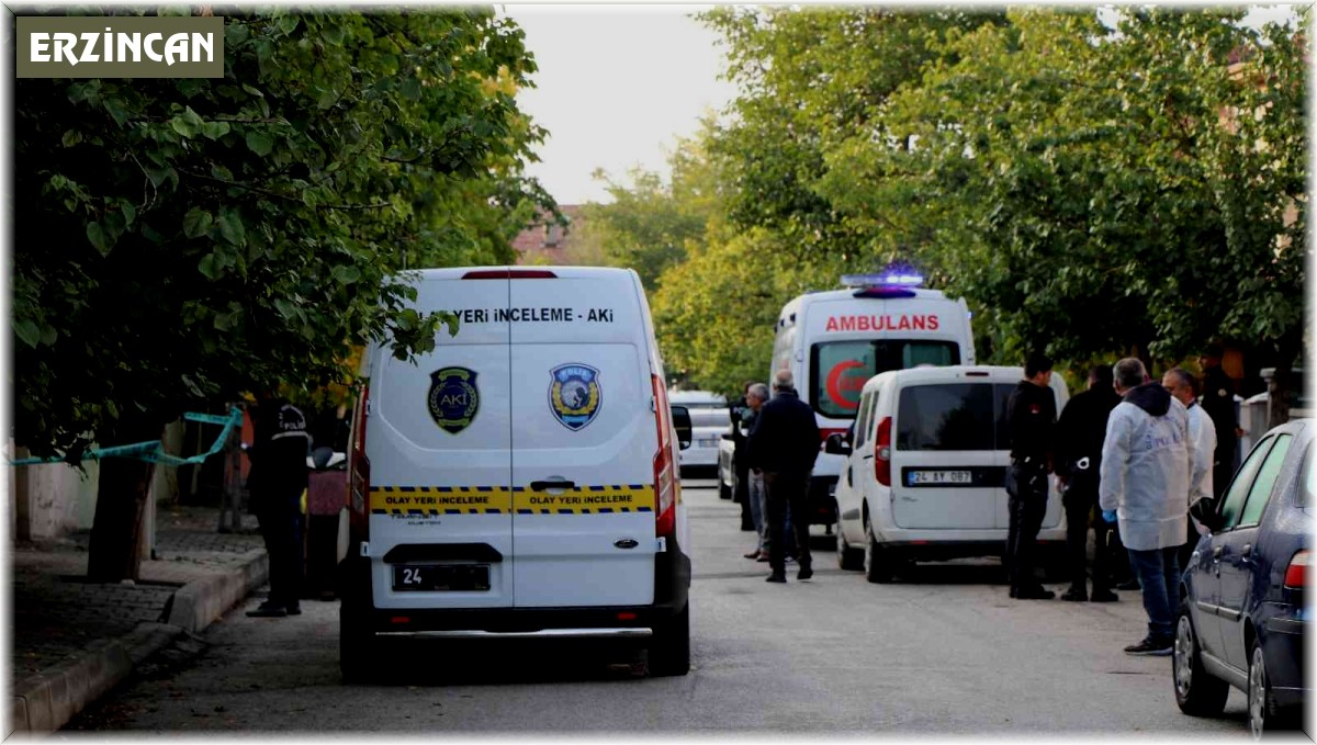 Simit satıcısı evinde ölü bulundu