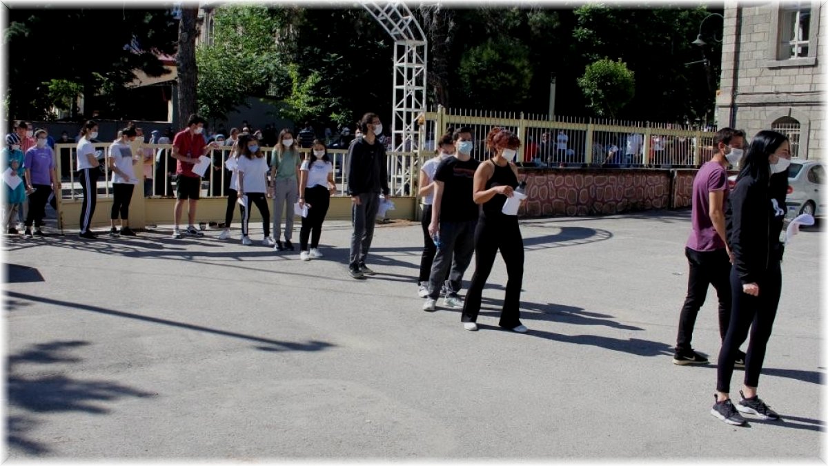 Sınav günü gürültü kirliliği yapılmaması yönünde uyarı