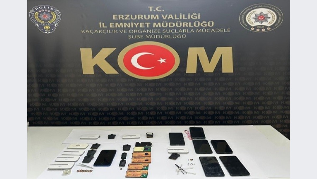 Sınava düzenekle girmeye çalışan 5 şahıs yakalandı